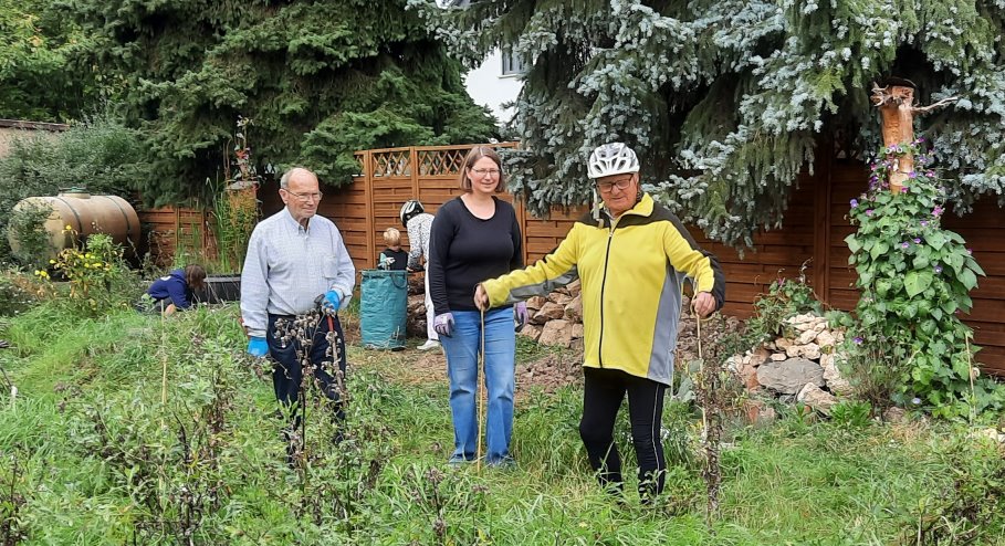 Sandbeet wird ausgemessen