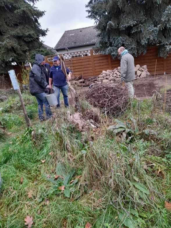 Bei der Arbeit auf der Fläche am letzten Samstag