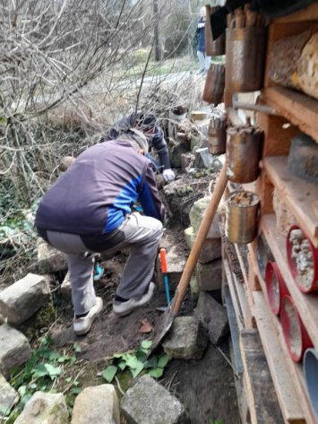 Neuaufbau der Trockenmauer