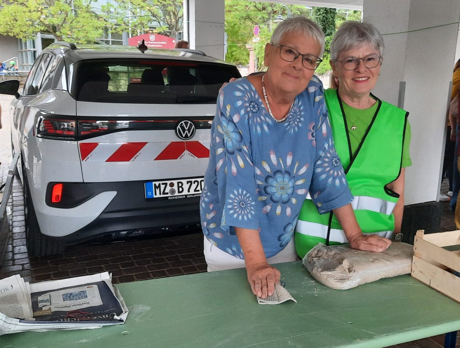 Wildbienen-Nistdosen-Team