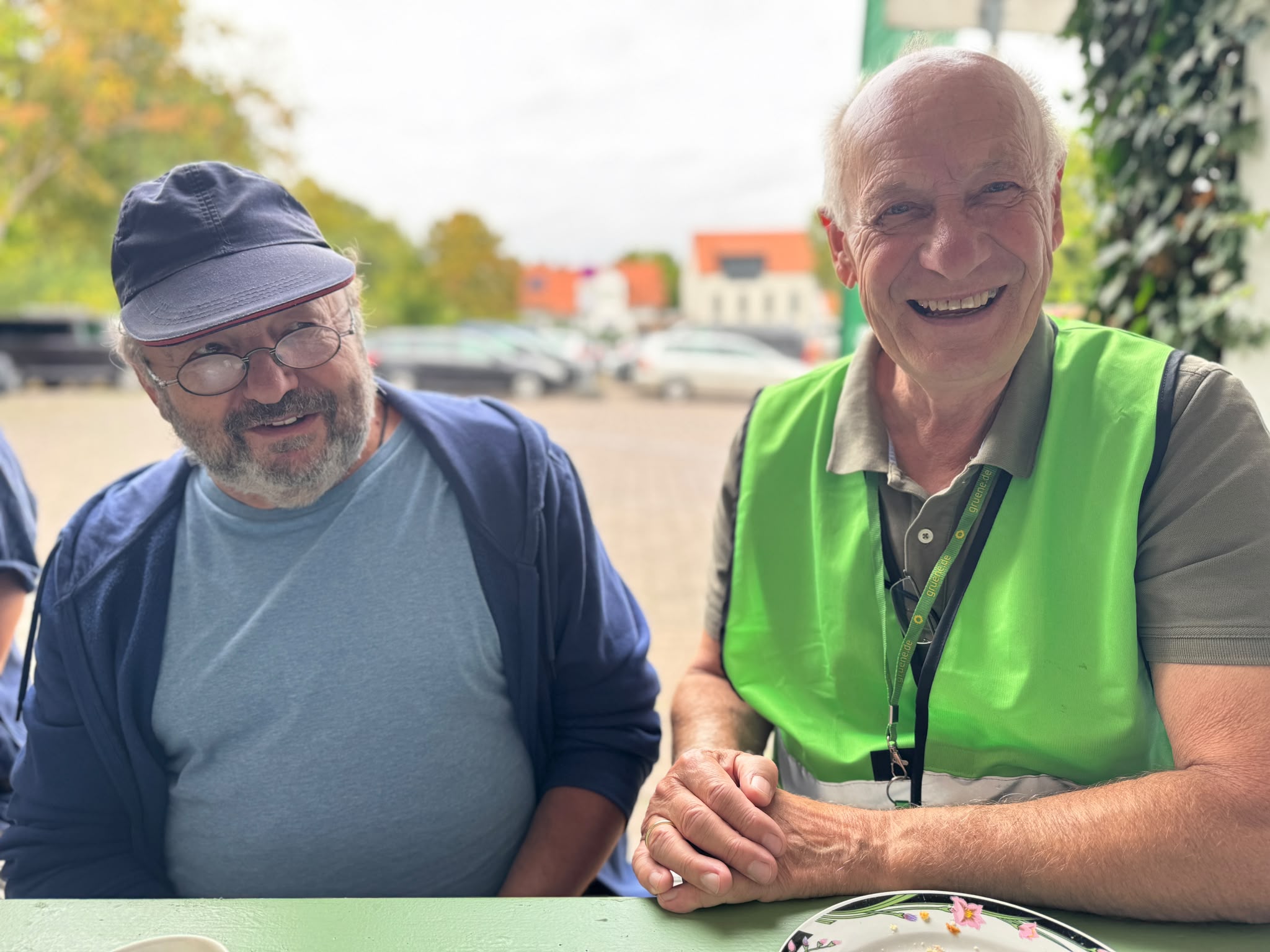 Wildbienen-Nistdosen-Team2